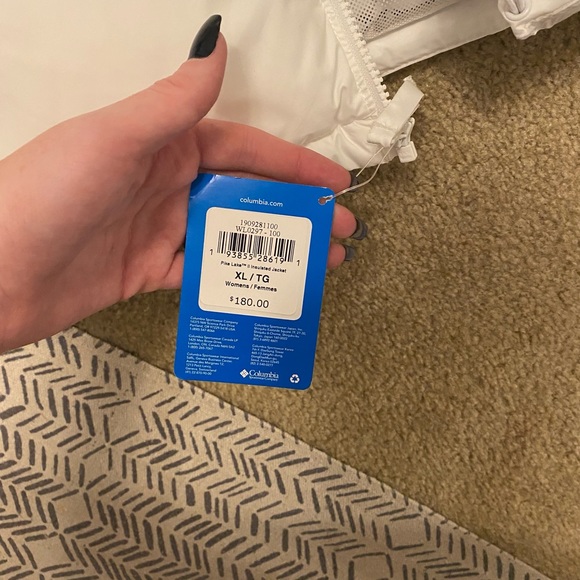 Never worn Columbia puffer jacket. - Picture 3 of 3